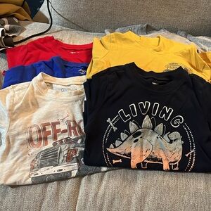 Lot of 6 Carters boys t shirts. Size 4T